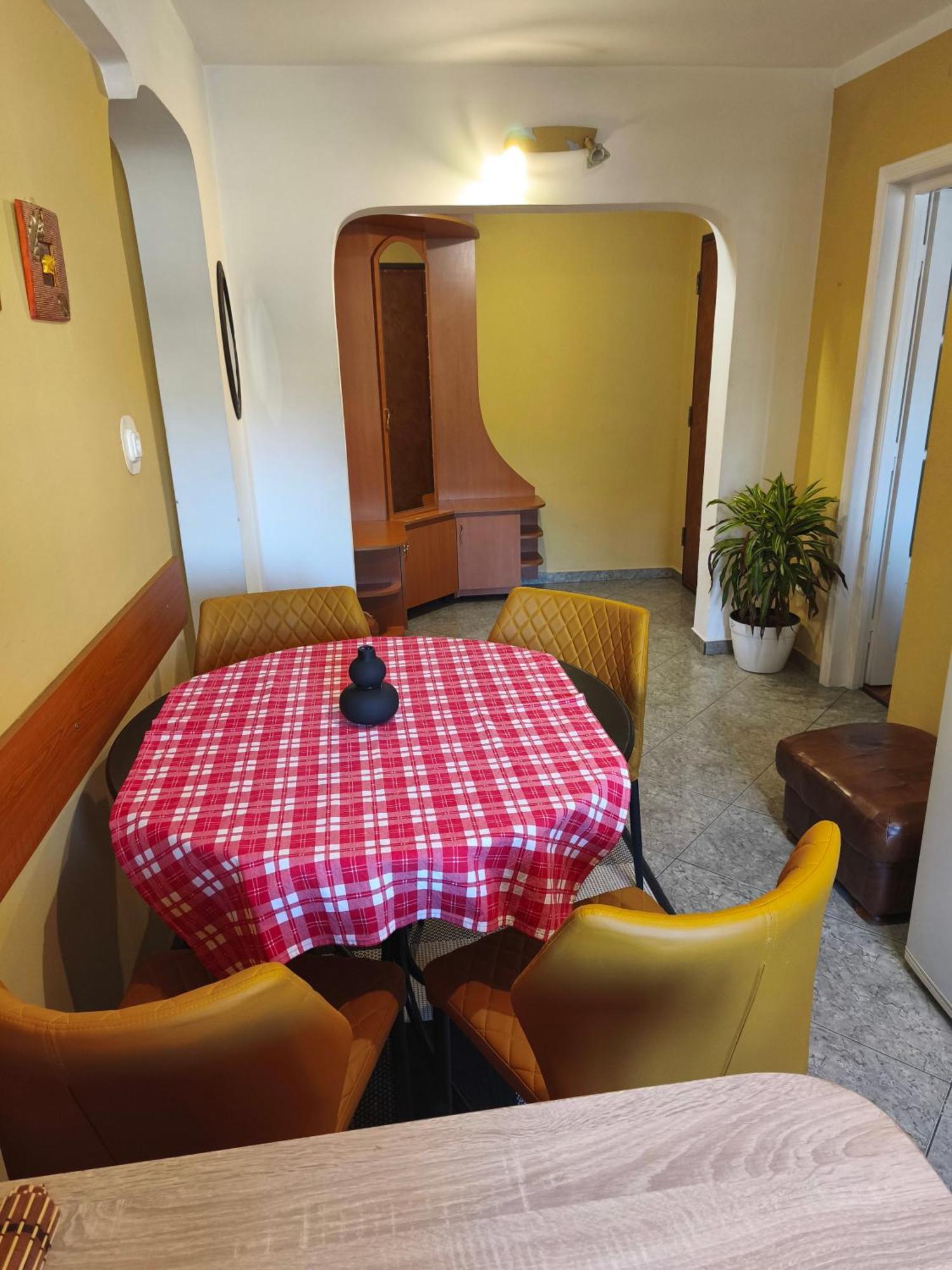 Ta'Arof Apartment Oradea Ngoại thất bức ảnh